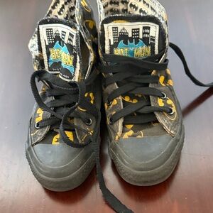 Batman Kids High-Top Sneakers - Black and Yellow